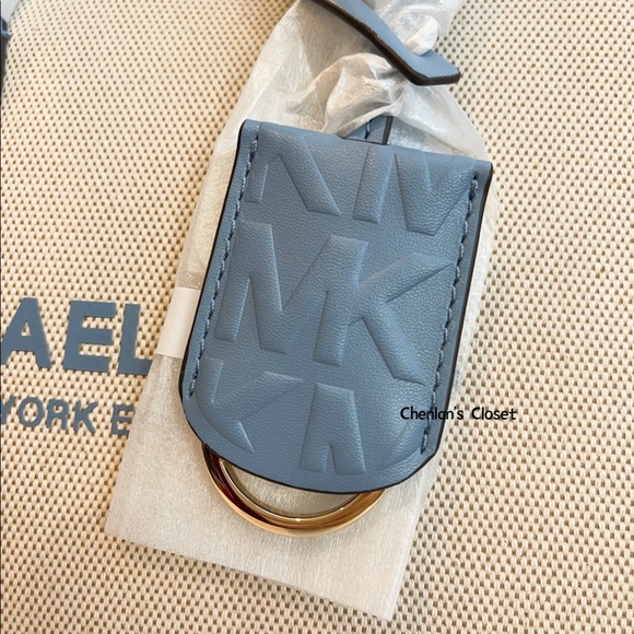 ✨NeW! Michael Kors Milerra SM Shopper - Picture 10 of 14